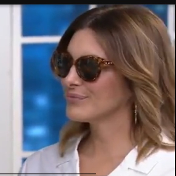 Prive Revaux Tortiose Cat Eye Timeless Sunglasses - Picture 3 of 11